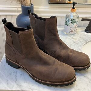 Chaco waterproof Chelsea boots